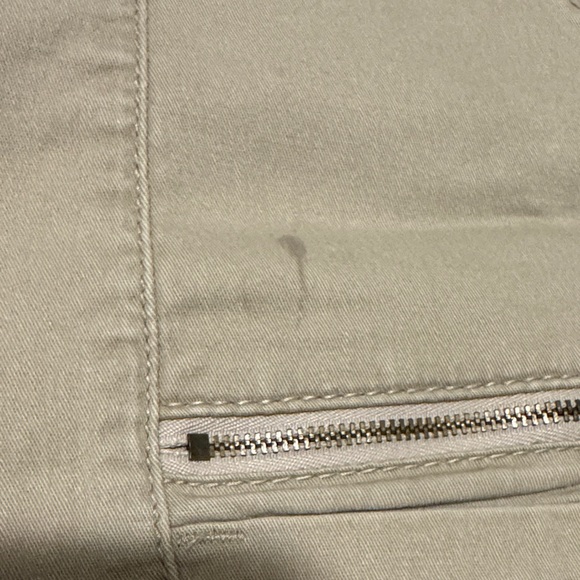 SuWomen's Tan Casual Shorts - Picture 3 of 4